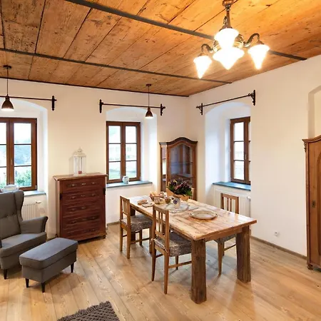 Apartmany Cesky Sternberk *